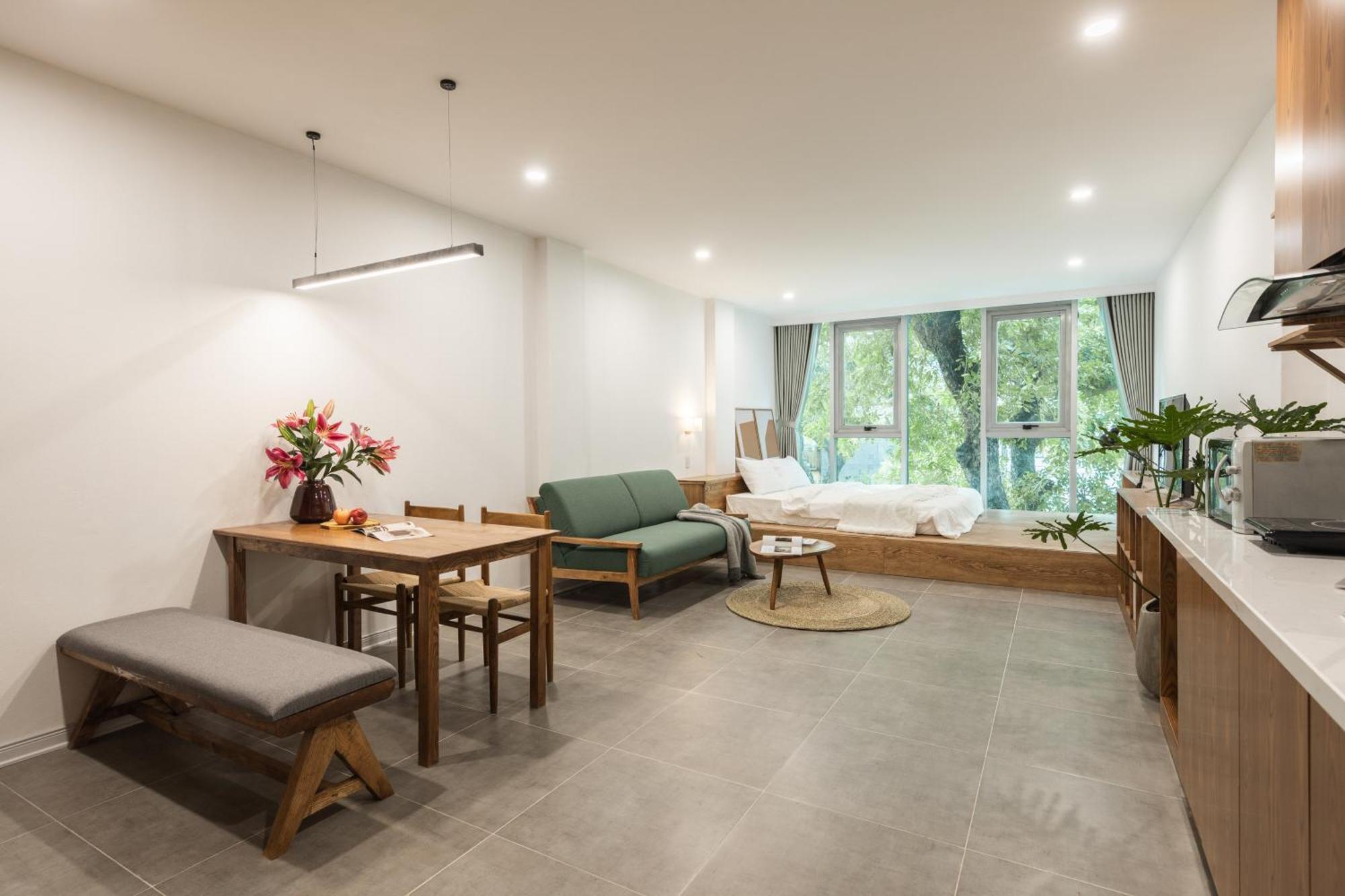 Sunny Building In Old Quarter-lift Access-washer-train Street Apartment *